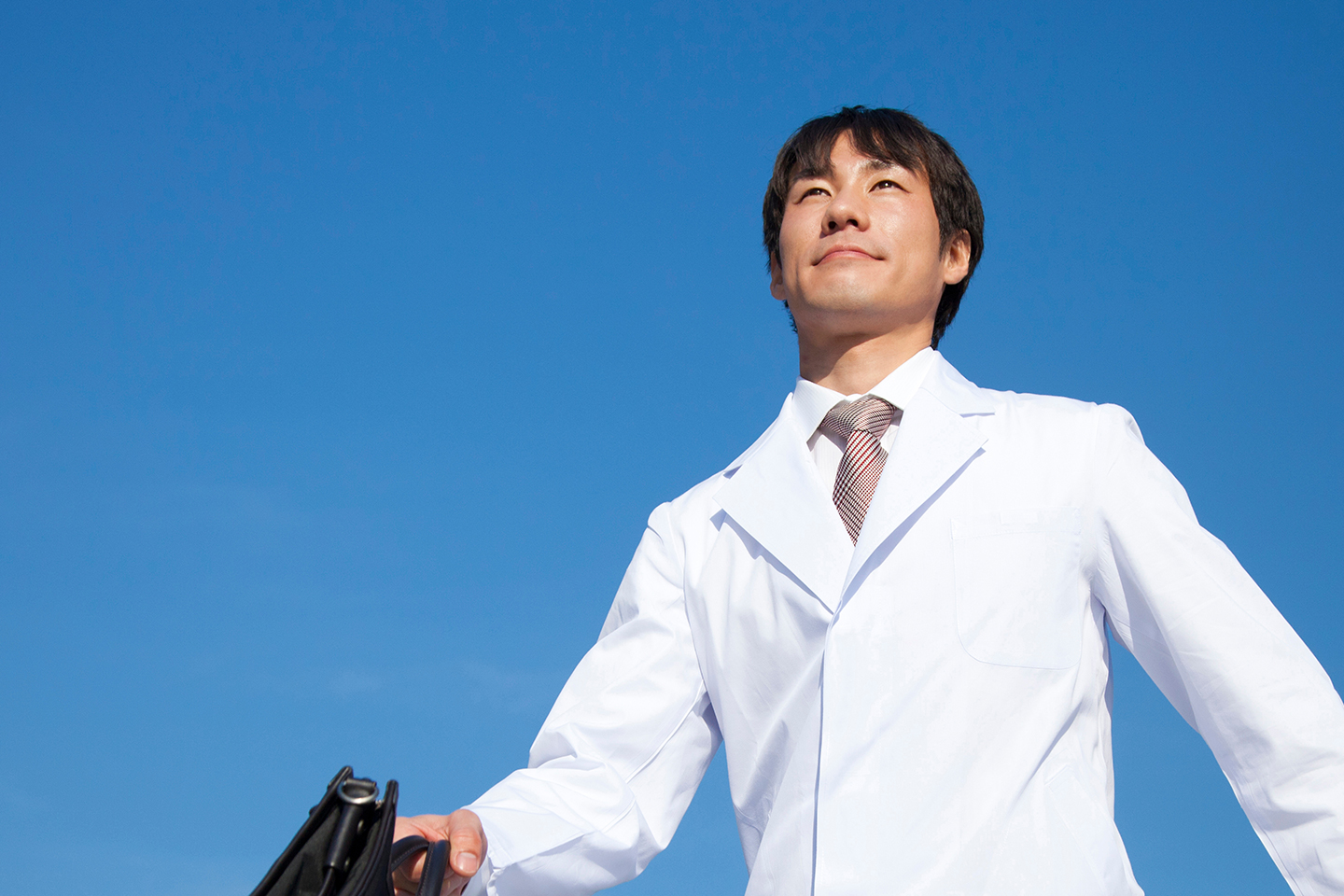 訪問診療ご予約の日時に医師と看護師が伺います