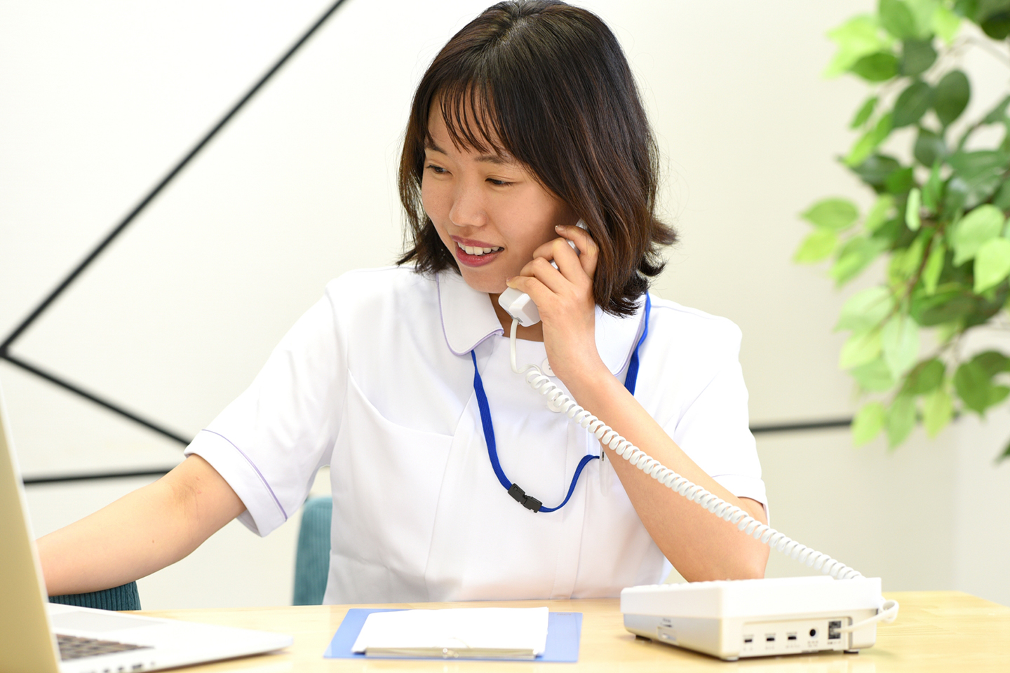 訪問診療予約はお電話またはネットから